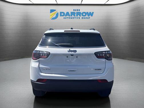 Bright White Clearcoat 2025 Jeep Compass Latitude