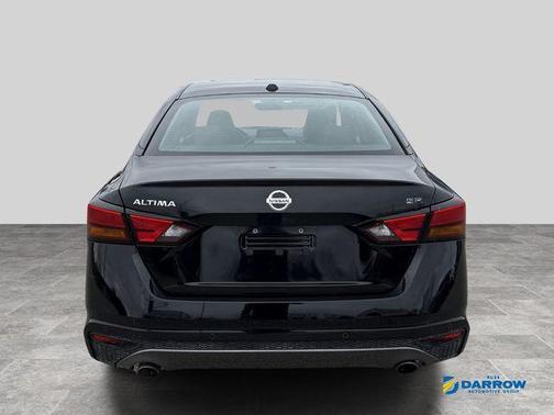 Super Black Clearcoat 2022 Nissan Altima SR FWD