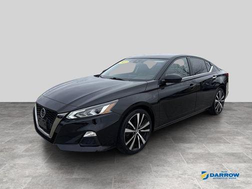 Super Black Clearcoat 2022 Nissan Altima SR FWD