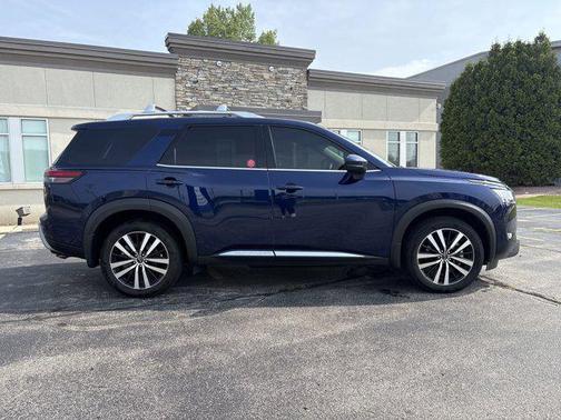 2024 Nissan Pathfinder Platinum 4WD