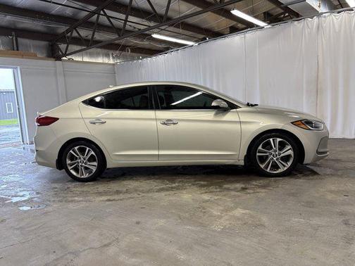 2017 Hyundai ELANTRA Limited