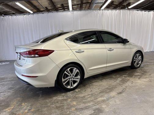 2017 Hyundai ELANTRA Limited