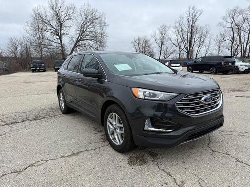 Forged Green Metallic 2022 Ford Edge SEL