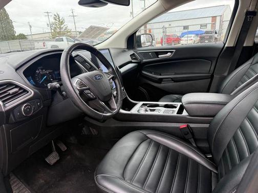 Forged Green Metallic 2022 Ford Edge SEL