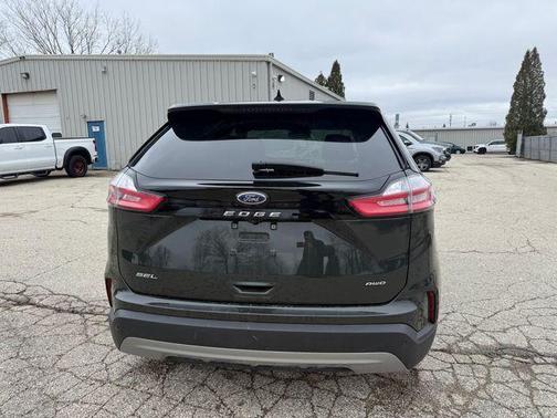Forged Green Metallic 2022 Ford Edge SEL
