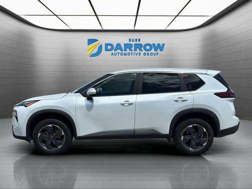 Everest White Pearl 2024 Nissan Rogue SV