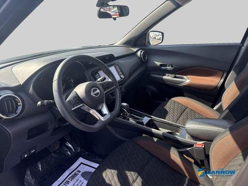 Super Black 2023 Nissan Kicks SR