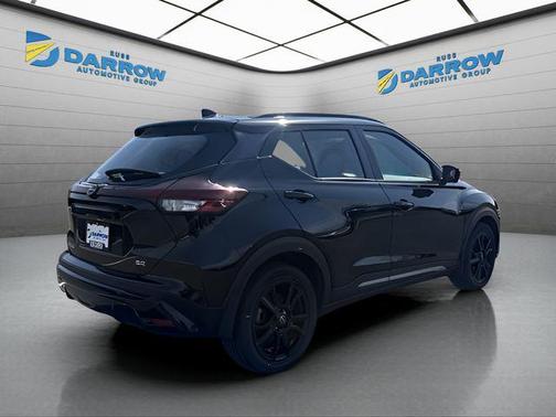 Super Black 2023 Nissan Kicks SR