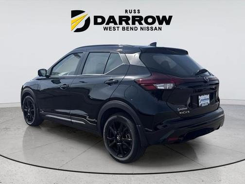Super Black 2023 Nissan Kicks SR
