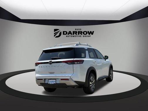 2025 Nissan Pathfinder SL 4WD