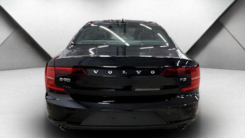 Onyx Black Metallic 2018 Volvo S90 T5 Momentum