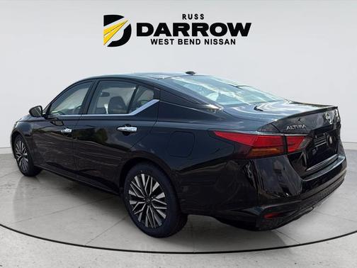 Super Black Clearcoat 2024 Nissan Altima 2.5 SV
