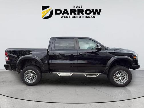 Diamond Black Crystal Pearlcoat 2021 RAM 1500 Big Horn/Lone Star