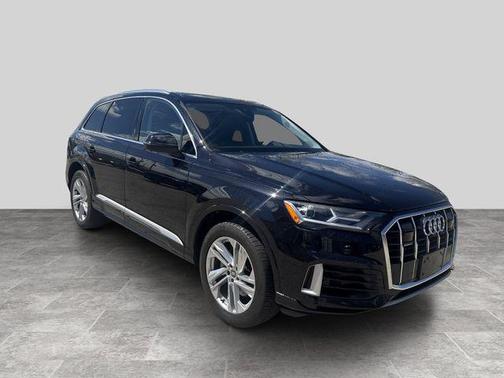 Orca Black Metallic 2020 Audi Q7 55 Premium Plus