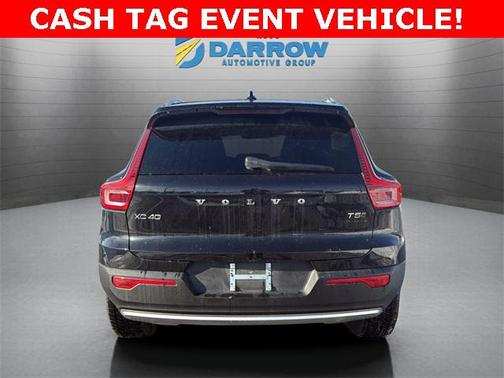 2022 Volvo XC40 T5 Momentum