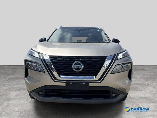 Champagne Silver Metallic/Super Black 2021 Nissan Rogue SL