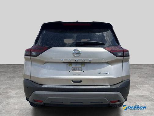 Champagne Silver Metallic/Super Black 2021 Nissan Rogue SL