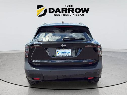 Super Black 2026 Nissan Kicks SR