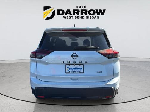 Everest White Pearl Tricoat 2026 Nissan Rogue Dark Armor