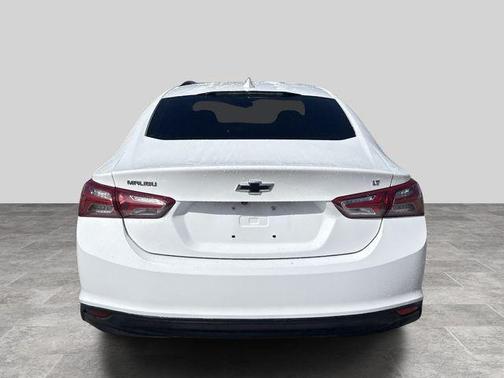 Summit White 2021 Chevrolet Malibu FWD LT
