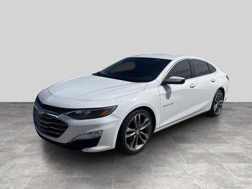 Summit White 2021 Chevrolet Malibu FWD LT