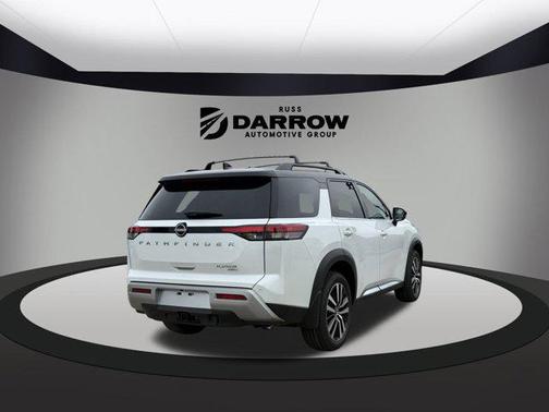2025 Nissan Pathfinder Platinum 4WD
