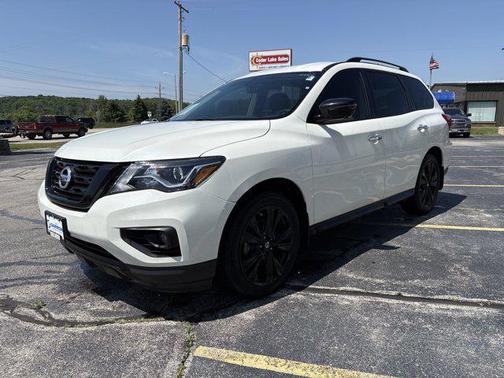 2018 Nissan Pathfinder SL