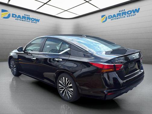 Super Black Clearcoat 2024 Nissan Altima 2.5 SV