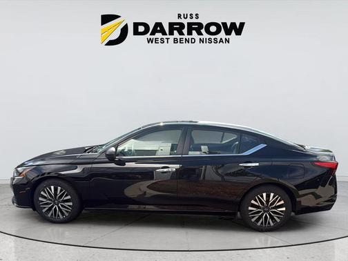 Super Black Clearcoat 2024 Nissan Altima 2.5 SV
