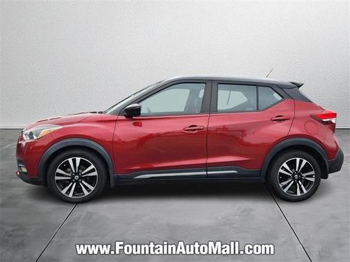 2020 Nissan Kicks SR