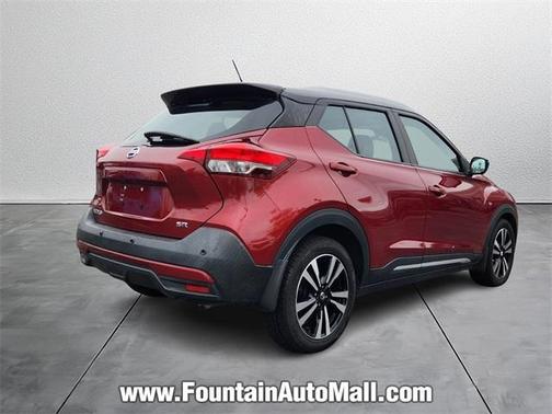 2020 Nissan Kicks SR