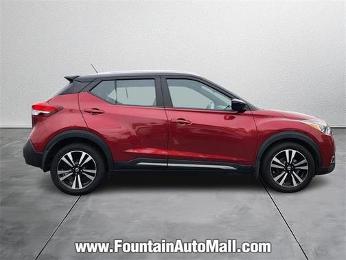 2020 Nissan Kicks SR