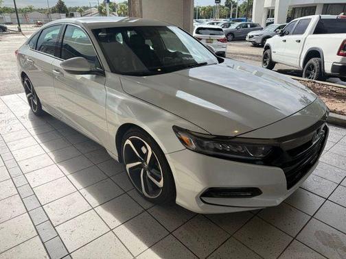 Platinum White Pearl 2018 Honda Accord Sport