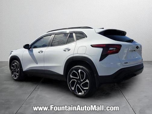 Summit White 2025 Chevrolet Trax 2RS