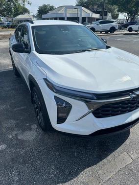 Summit White 2025 Chevrolet Trax 2RS