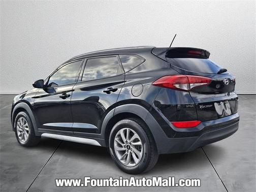 2017 Hyundai TUCSON SE