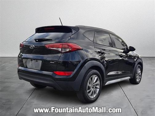 2017 Hyundai TUCSON SE