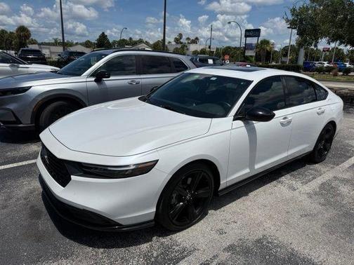 Platinum White Pearl 2023 Honda Accord Hybrid Sport-L