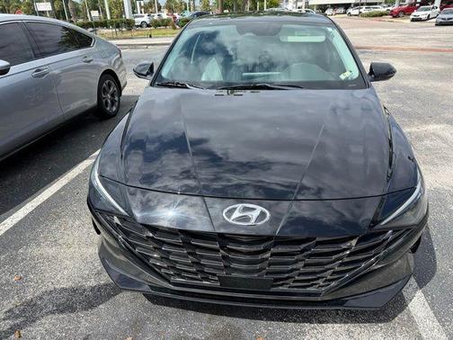2021 Hyundai ELANTRA Limited