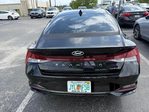 2021 Hyundai ELANTRA Limited