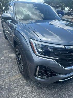 Platinum Gray Metallic 2025 Volkswagen Atlas 2.0T SEL Premium R-Line