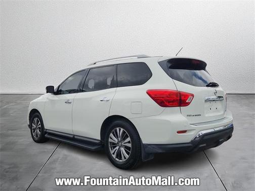 2018 Nissan Pathfinder SL