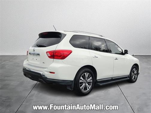 2018 Nissan Pathfinder SL