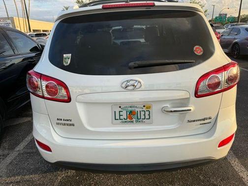 Glacier White 2011 Hyundai SANTA FE Limited