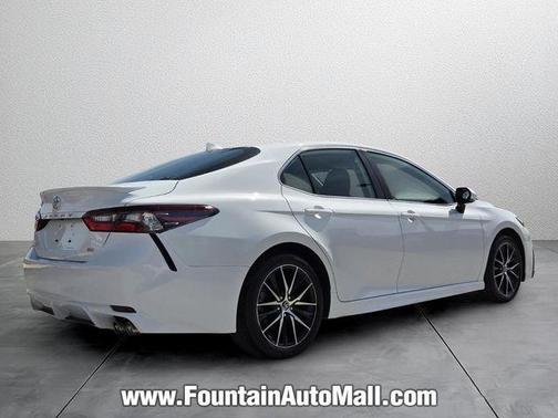 Wind Chill Pearl 2023 Toyota Camry SE