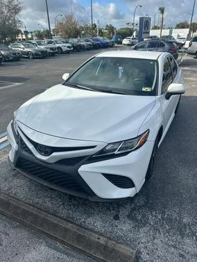 2020 Toyota Camry SE