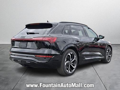2024 Audi Q8 e-tron Premium