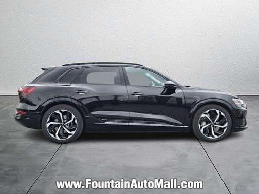 2024 Audi Q8 e-tron Premium