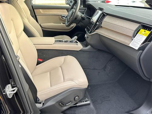 2026 Volvo XC90 Plug-In Hybrid T8 Plus 7-Seater