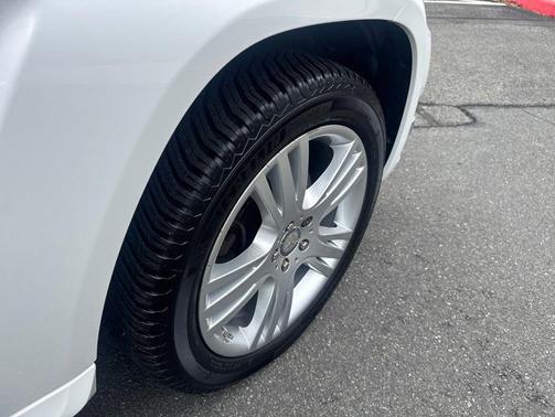White 2014 Mercedes-Benz GLK-Class GLK 350